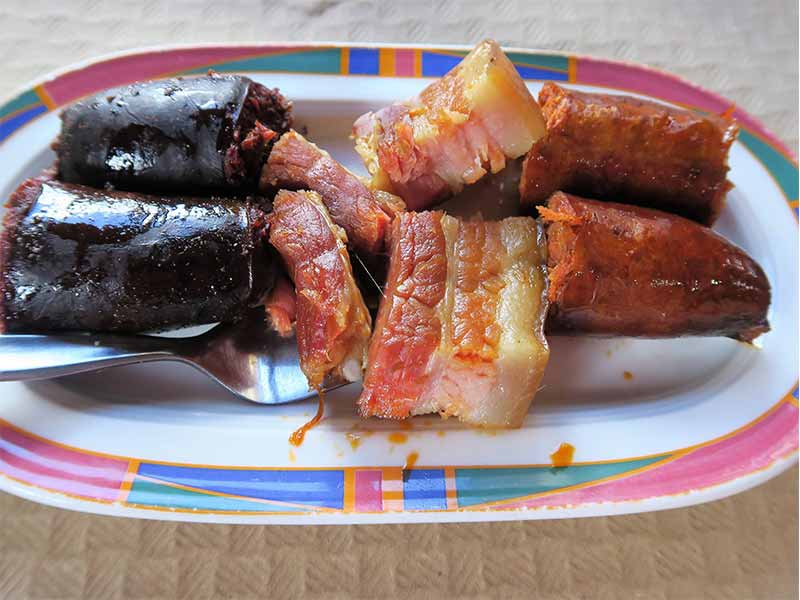 Casa Generosa Compango chorizo morcilla torreznos Casa Generosa Compango chorizo morcilla torreznos