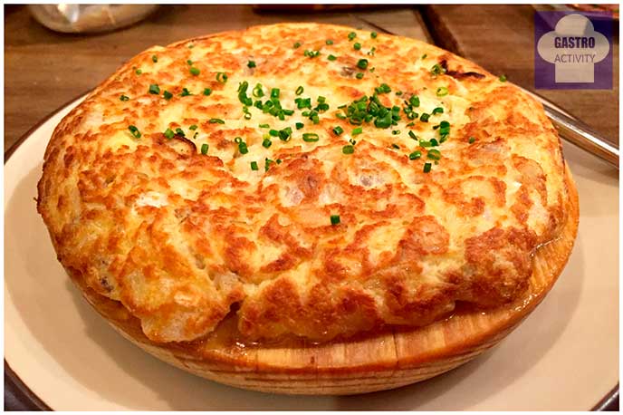 Tortilla de sesos y kokotxas La Tasqueria de Javi Estevez Tortilla de sesos y kokotxas La Tasqueria de Javi Estevez