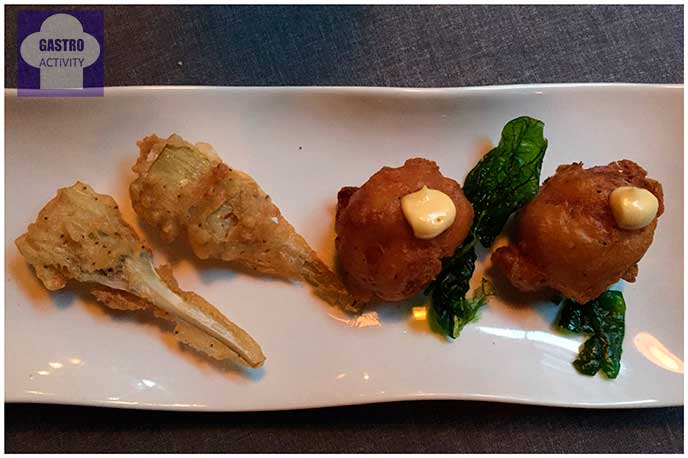 Bunuelos de bacalao y Alcachofas en tempura Restaurante Los Montes de Galicia Bunuelos de bacalao y Alcachofas en tempura Restaurante Los Montes de Galicia