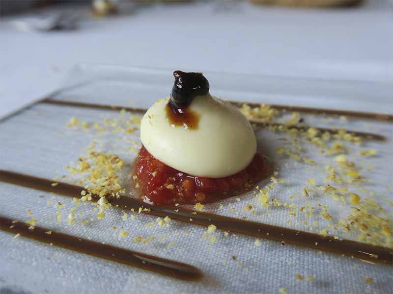 Restaurante Casa Elena en Toledo Bellota de queso manchego Restaurante Casa Elena en Toledo Bellota de queso manchego