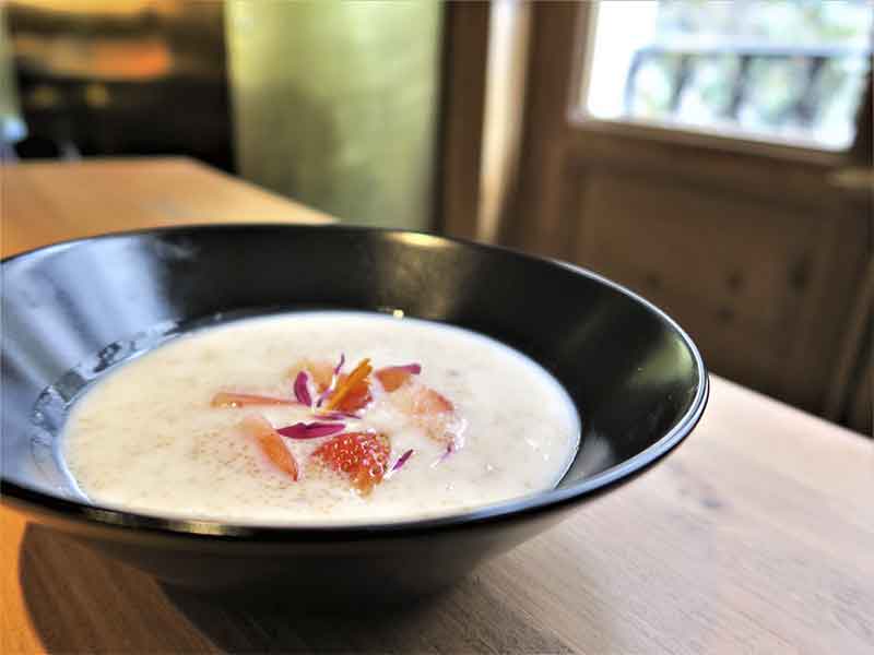 Restaurante Quispe peruano Madrid maki roll Kiwicha