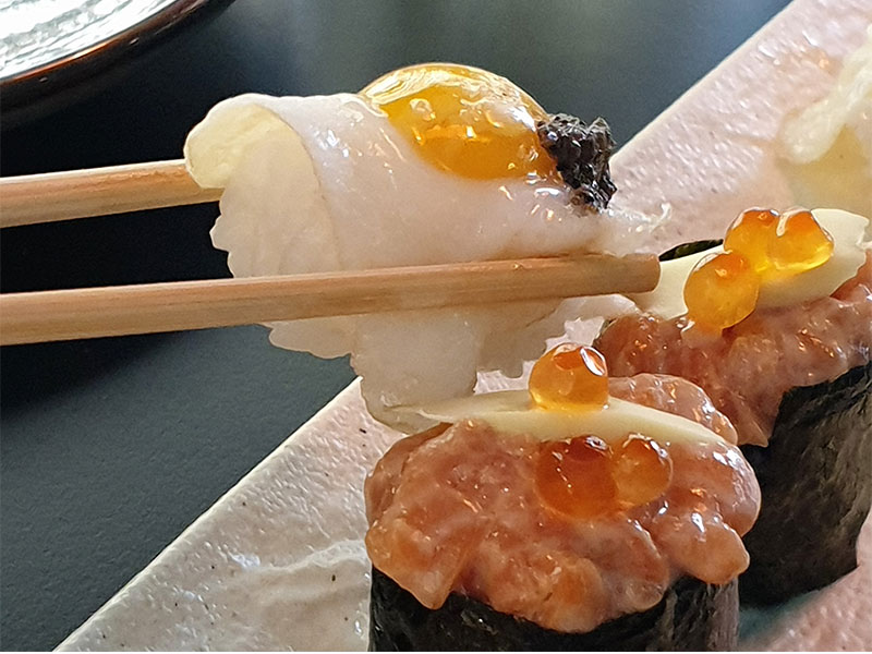 Nakama Sushi Bar Nigiri Huevo de Codorniz