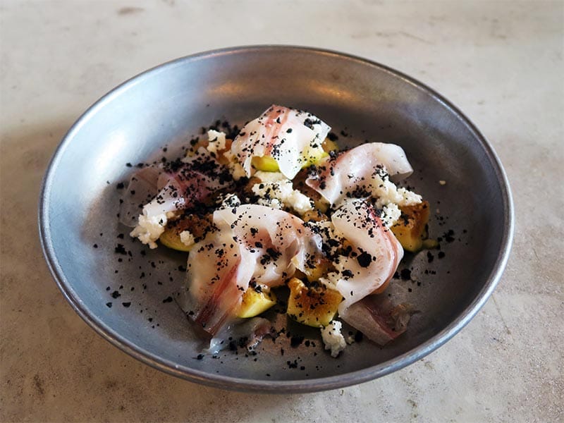 Ensalada de higos con queso y guanciale Ensalada de higos con queso y guanciale