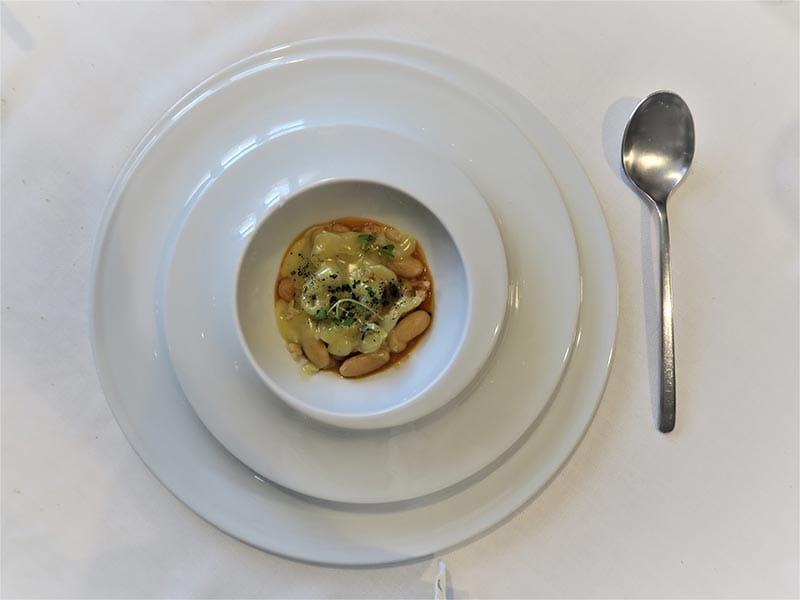Yayo Daporta Fabas de Lourenzá estofadas con callos de bacalao al pilpil merluza marinada