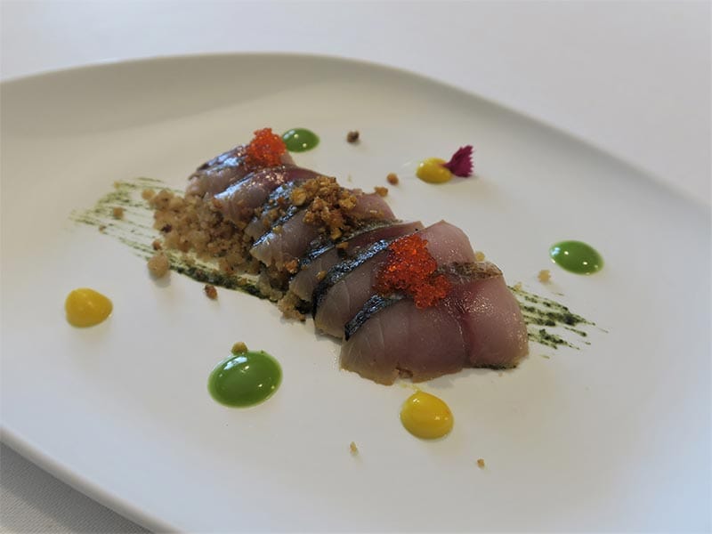 Yayo Daporta xarda marinada con pan de maíz