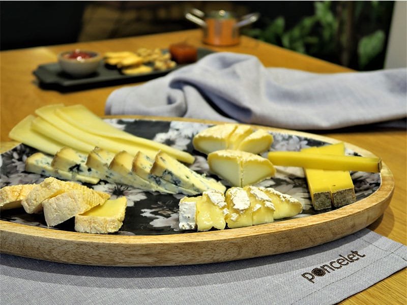 Tabla de quesos Poncelet Cheese Bar Tabla de quesos Poncelet Cheese Bar