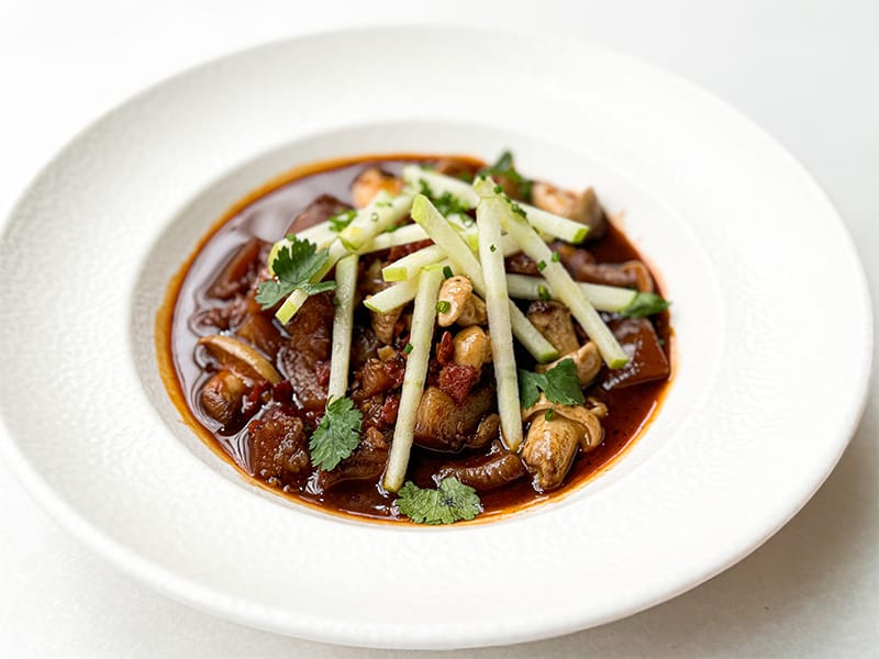 Perretxicos a la brasa con sopas de ajo