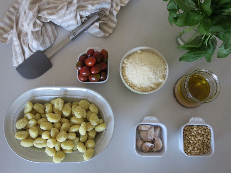 Ingredientes ñoquis con pesto