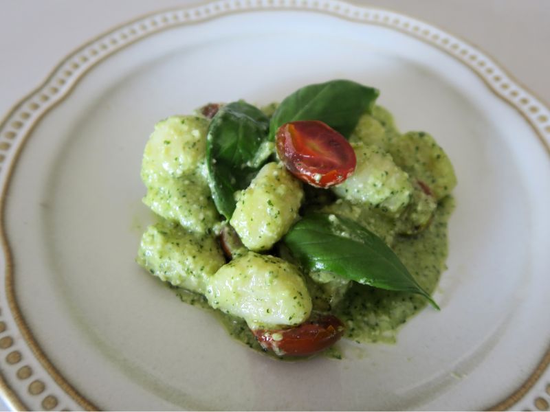 ñoquis con pesto casero